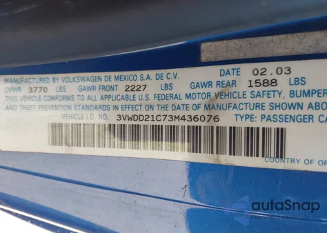 2003 Volkswagen New Beetle Glx z USA, uszkodzony, nr VIN 3VWDD21C73M436076